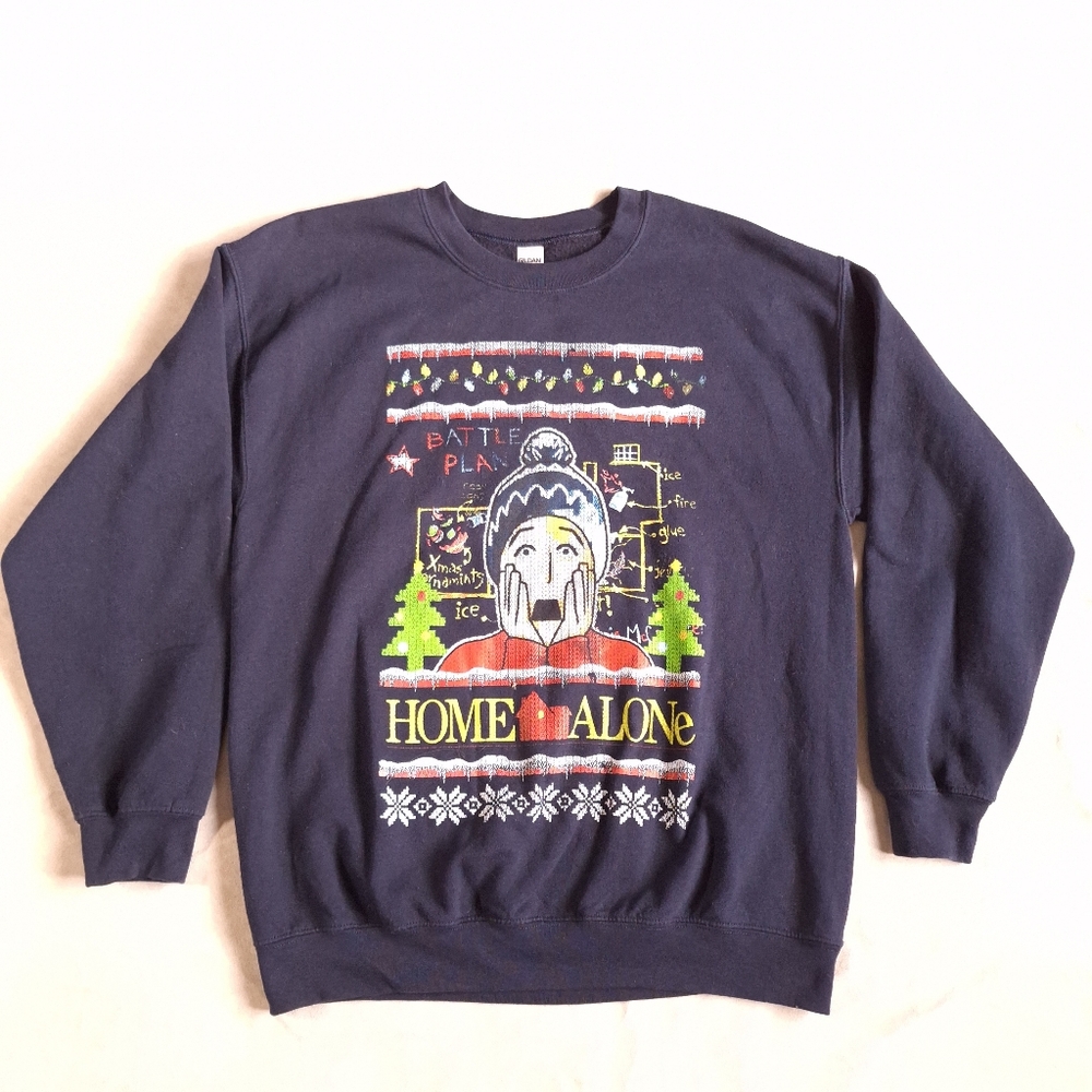 Gildan Home Alone Christmas Heavy Blend Sweatshirt, Large